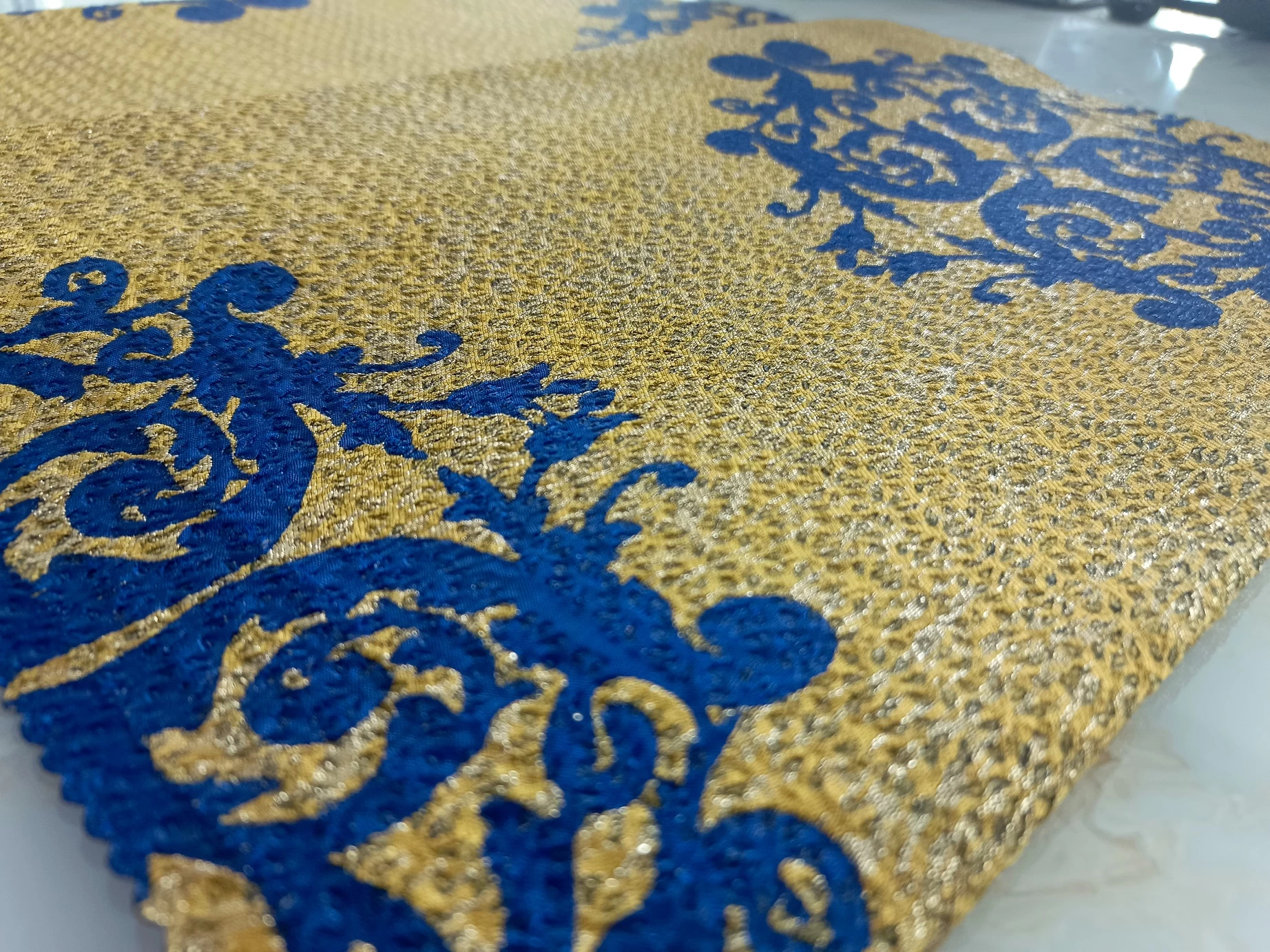 Gele - Gold & Blue